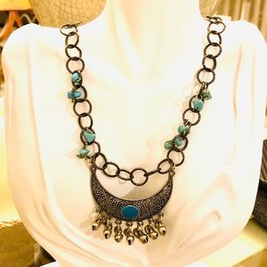 Fashion Necklace with Turquoise colored beads